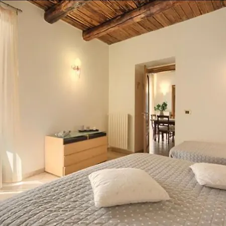 Le 8 Campane 2 * Salerno