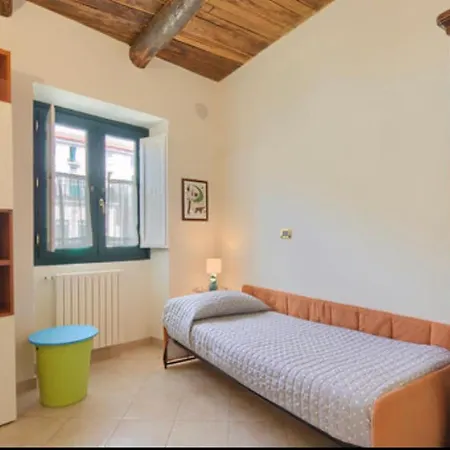 Le 8 Campane 2 Nyaraló *